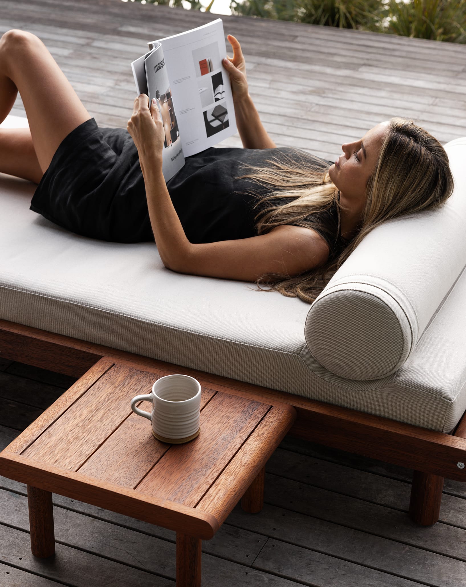 Side table [Laze Med]