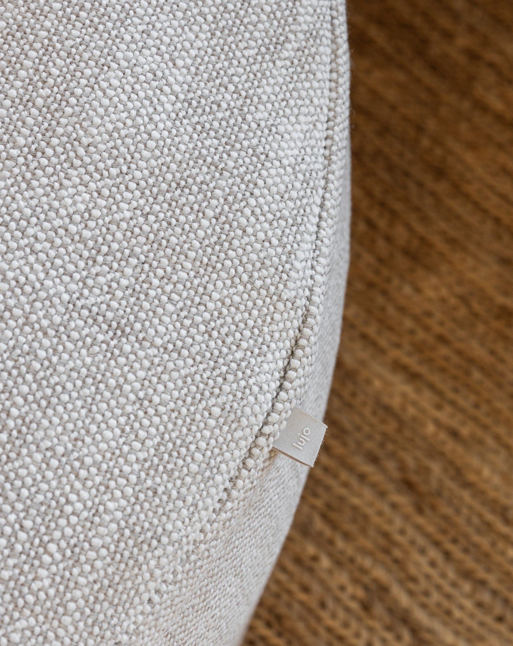 Bean bag footstool [Tulum Fontaine]